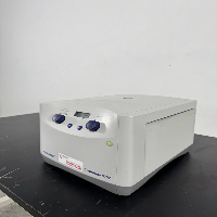 Eppendorf 5702 Centrifuge image 1